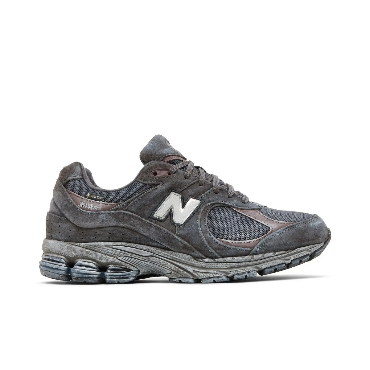 New Balance 2002R Gore-Tex Magnet Mood Indigo sneaker 1 - stylecode M2002RXA