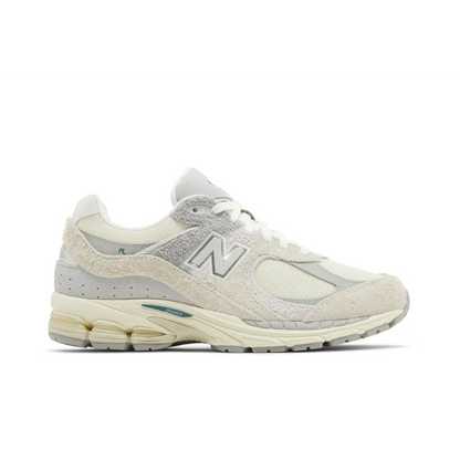 New Balance 2002R Linen sneaker 1 - stylecode M2002REK