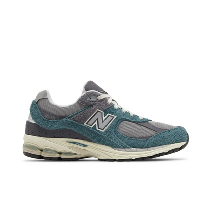 New Balance 2002R New Spruce Magnet sneaker 1 - stylecode M2002REM