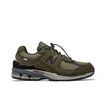 New Balance 2002R Protection Pack Dark Moss sneaker 1 - stylecode M2002RDN