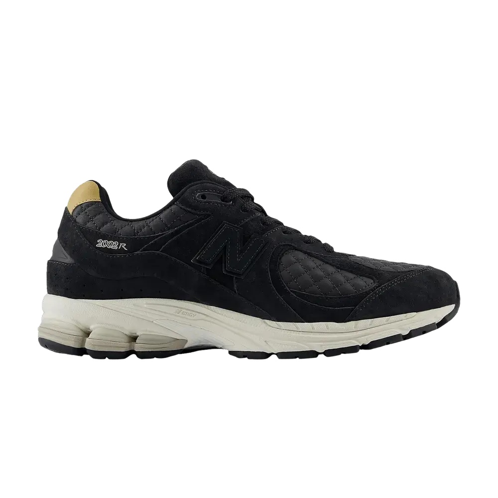 New Balance 2002R Quilted Black sneaker 1 - stylecode M2002RPG