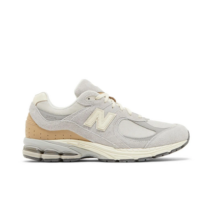 New Balance 2002R Rain Cloud sneaker 1 - stylecode M2002RSA