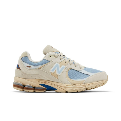 New Balance 2002R Sandstone Light Arctic Grey sneaker 1 - stylecode M2002RBZ