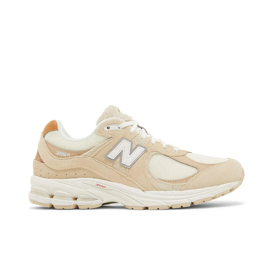 New Balance 2002R Sandstone sneaker 1 - stylecode M2002RSC