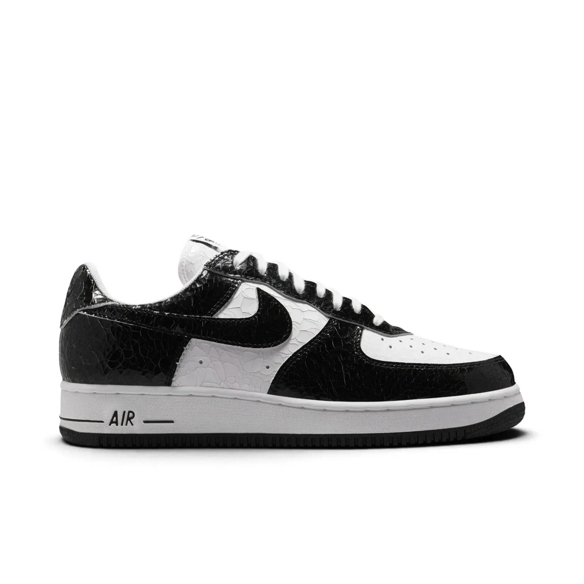 Nike Air Force 1 Low '01 Cracked Leather Black White sneaker 1 - stylecode JA0248-001