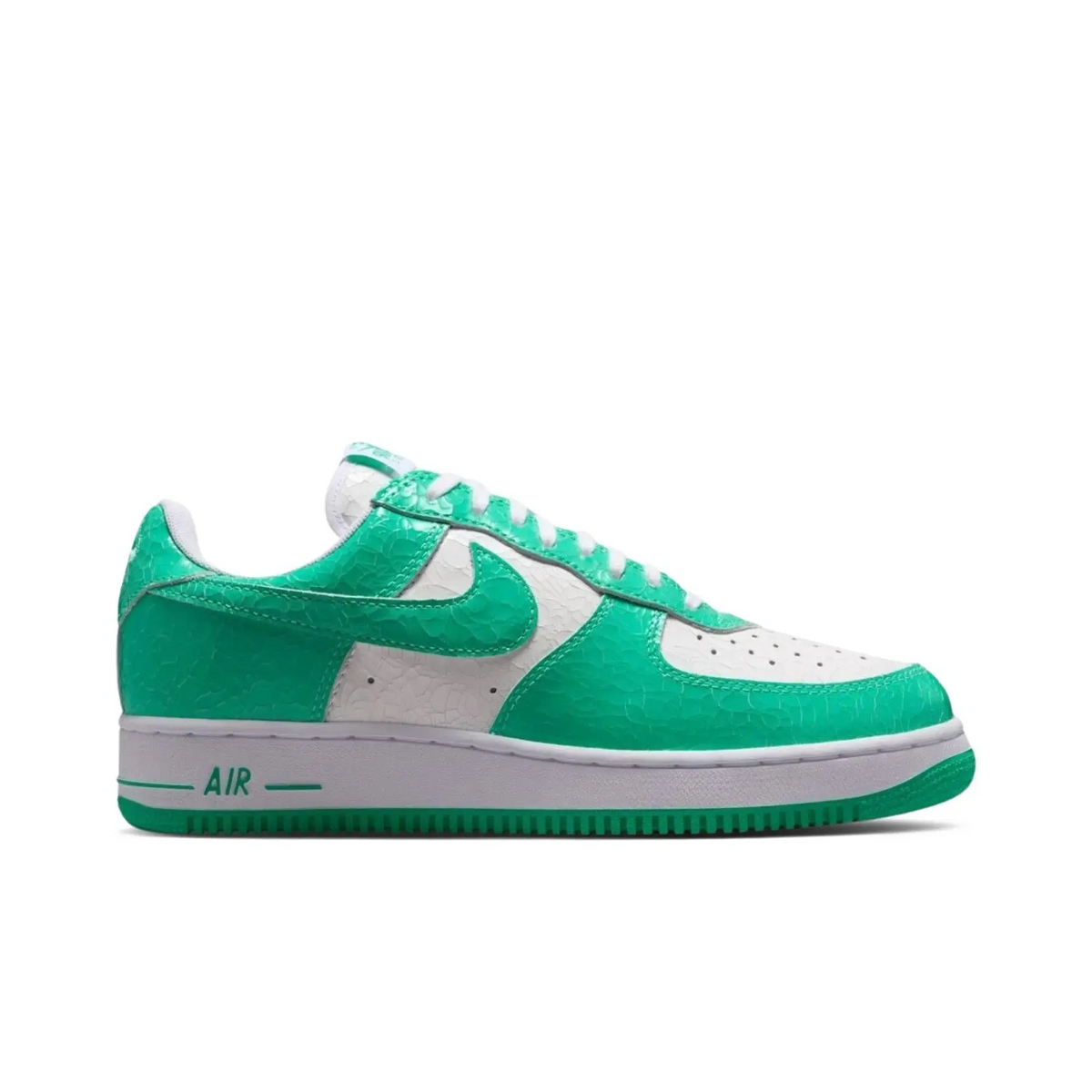 Nike Air Force 1 Low '01 Cracked Leather Menta sneaker 1 - stylecode JA0248-001