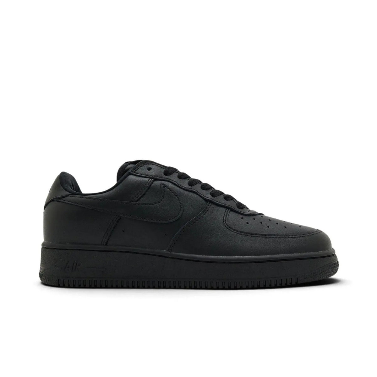 Nike Air Force 1 Low '01 Triple Black sneaker 1 - stylecode IV4501-001