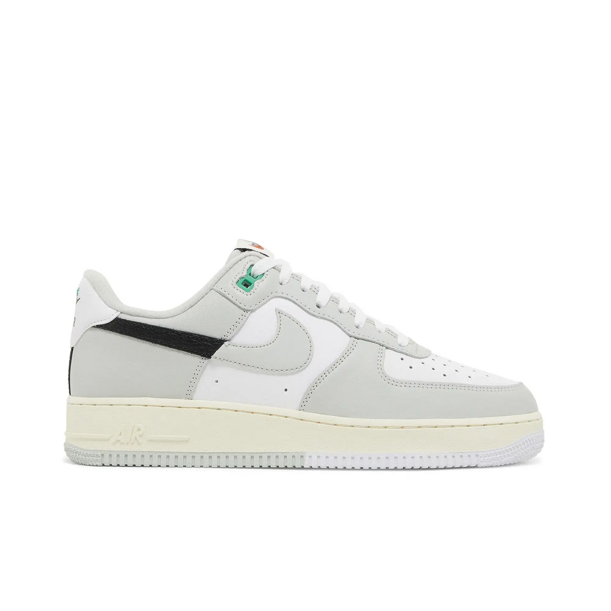 Nike Air Force 1 Low '07 LV8 Split Light Silver sneaker 1 - stylecode DZ2522-001