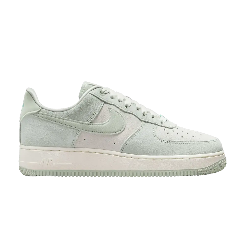 Nike Air Force 1 Low '07 SE Spruce Aura Pistachio Frost (Women's) sneaker 1 - stylecode HQ1497-099
