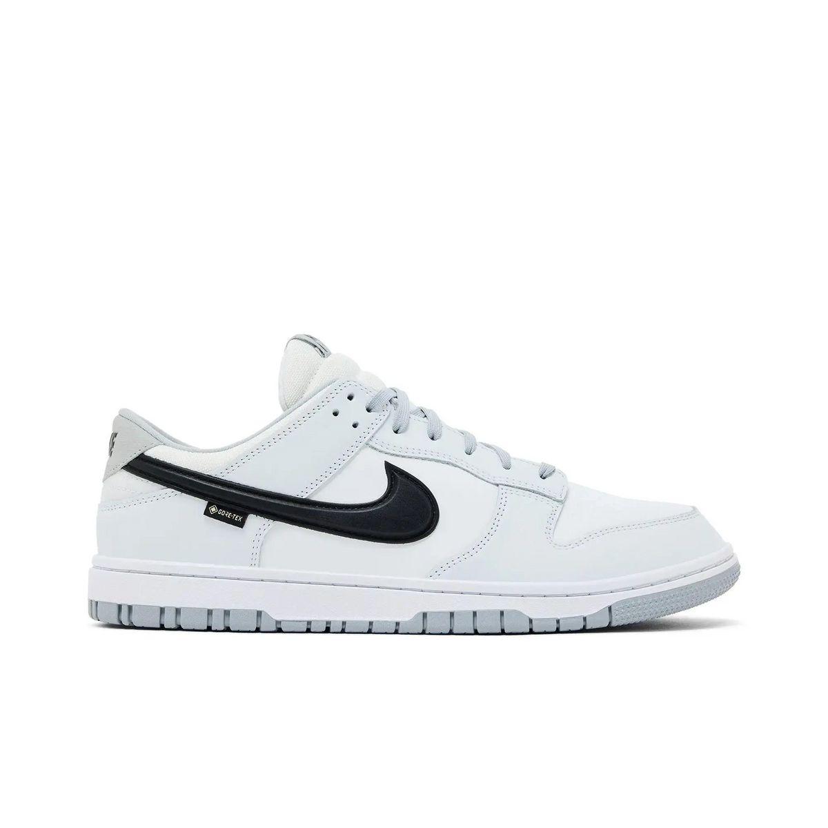 Nike Dunk Low Gore-Tex Summit White Light Smoke Grey sneaker 1 - stylecode HQ2053-100