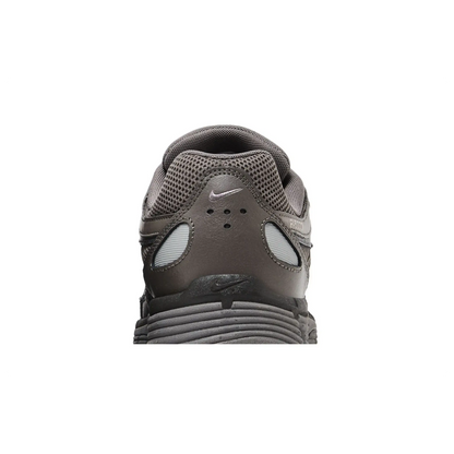 Nike P-6000 Cave Stone Medium Ash Flat Pewter Metallic Silver sneaker, productfoto 8 - stylecode CD6404-202