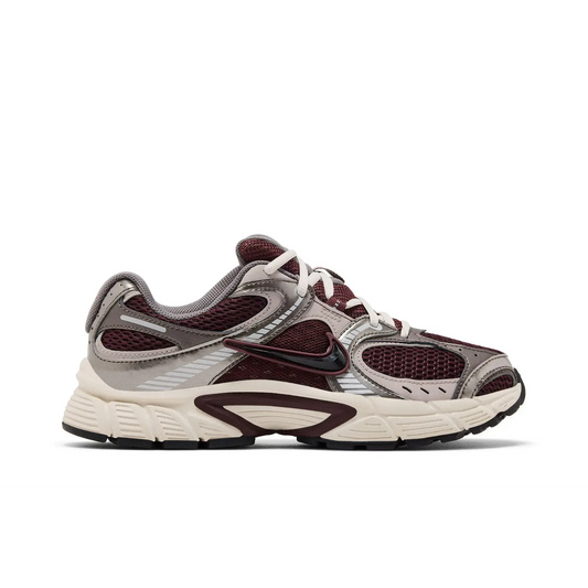 Nike V5 RNR Burgundy Crush College Grey sneaker 1 - stylecode HJ5228-600