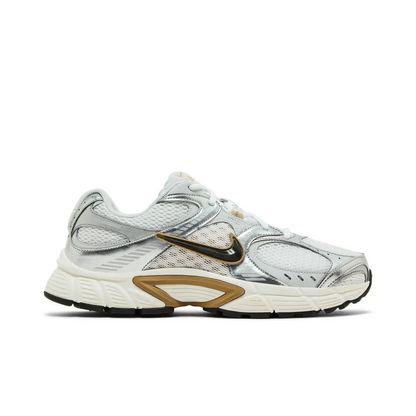 Nike V5 RNR Parachute Beige Metallic Pewter sneaker 1 - stylecode HJ5228-102