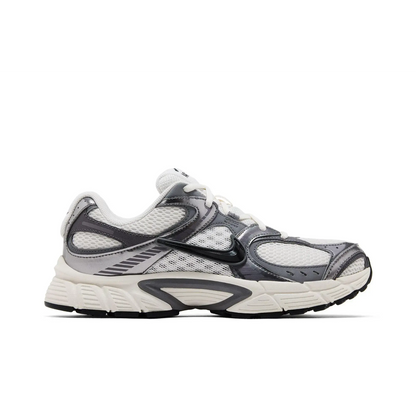Nike V5 RNR Phantom Pencil Point sneaker 1 - stylecode HJ5228-009