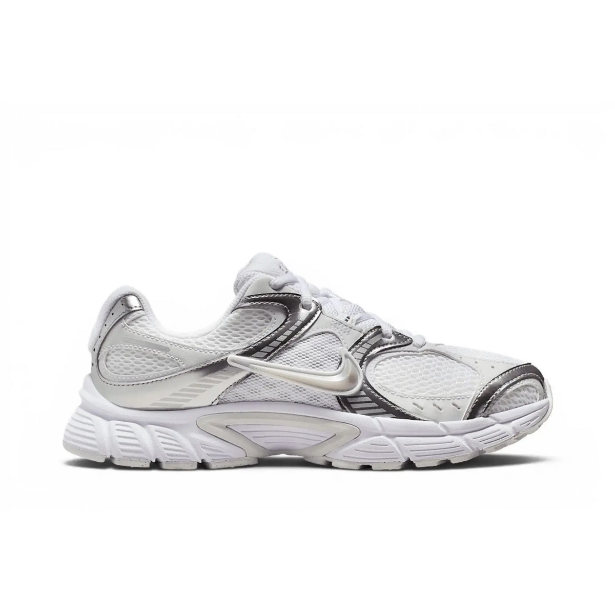 Nike V5 RNR White Metallic Platinum Pure Platinum Metallic Silver (Women's) sneaker 1 - stylecode HQ7901-112