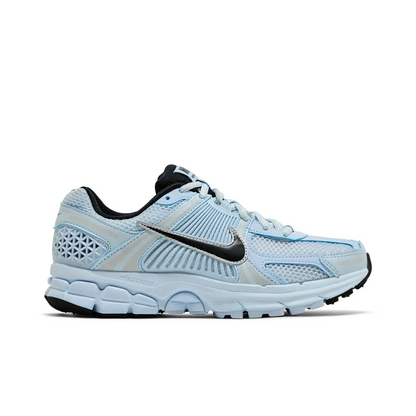 Nike Zoom Vomero 5 Blue Tint Platinum Tint Metallic Platinum Black (Women's) sneaker 1 - stylecode FJ2028-401
