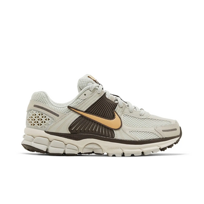 Nike Zoom Vomero 5 Light Bone Ironstone (Women's) sneaker 1 - stylecode HM9657-001
