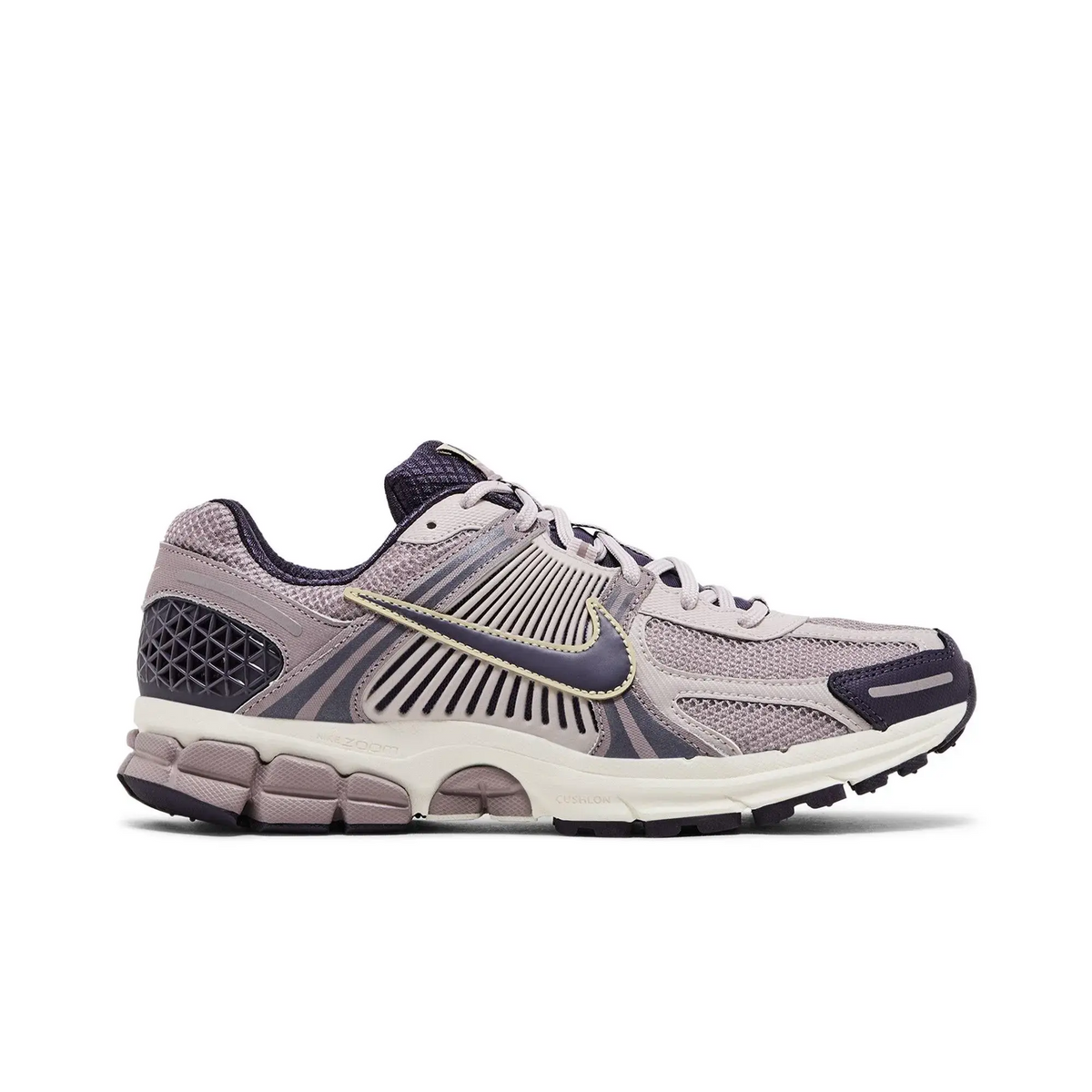 Nike Zoom Vomero 5 Platinum Violet sneaker 1 - stylecode HQ3643-019