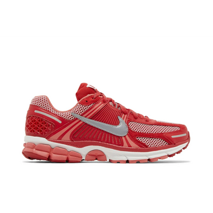 Nike Zoom Vomero 5 SP University Red sneaker 1 - stylecode FN6833-657