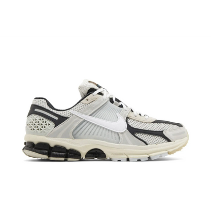 Nike Zoom Vomero 5 Supersonic Light Bone Black sneaker 1 - stylecode FN7649-110