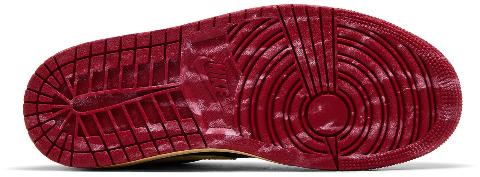 Air Jordan 1 Retro Low OG Nigel Sylvester Better With Time – Varsity Red outsole met vintage, pre-distressed afwerking