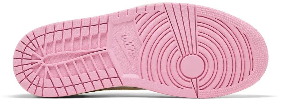 Jordan 1 Retro Low OG SP Travis Scott Shy Pink sneaker onderkant zool roze