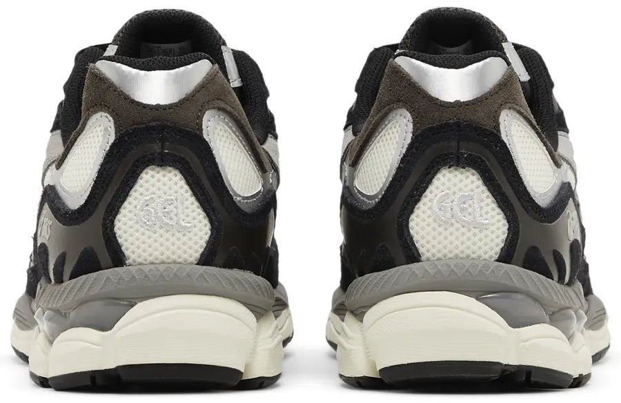 Achterkant van de ASICS Gel-NYC Ivory Clay Grey