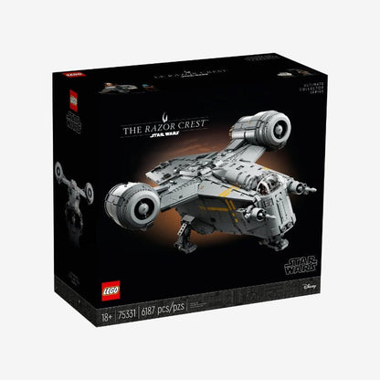 LEGO Star Wars 75331 Razor Crest UCS ruimteschip voor volwassenen in doos, voorkant.