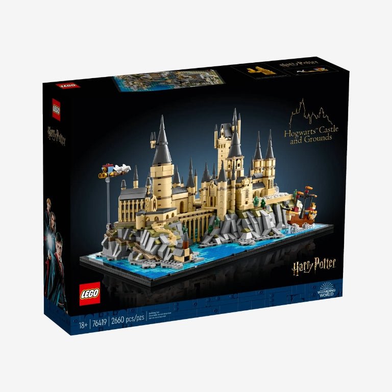LEGO Harry Potter 76419 Kasteel Zweinstein en terrein – voorkant van het complete schaalmodel