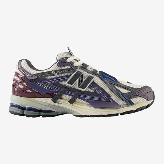 New Balance 1906A Inkwell Sea Salt – voorkant van de sneaker met subtiele kleurcombinatie